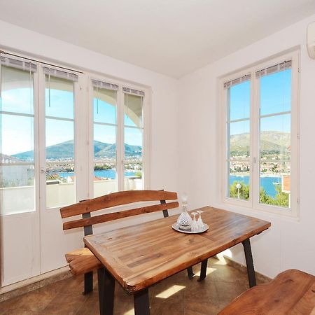Apartment Poseidon Trogir Rum bild