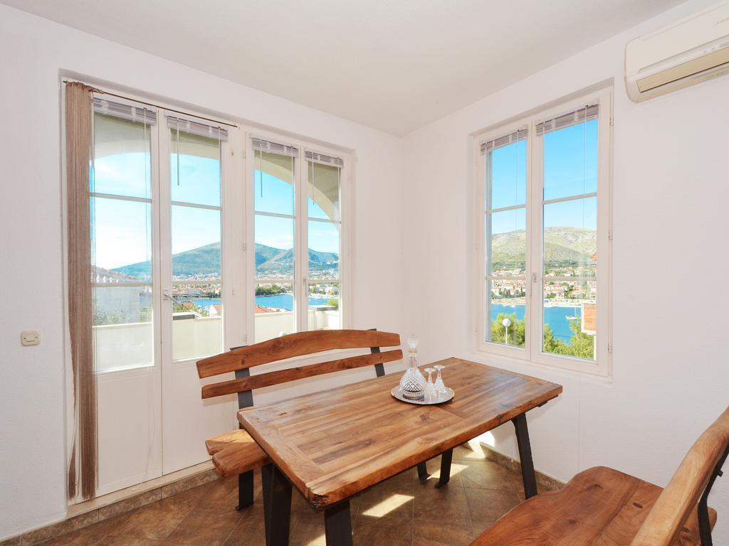 Apartment Poseidon Trogir Rum bild